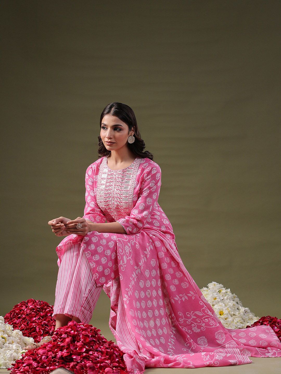 Dhiyona IE Pink Floral Printed Straight Pure Cotton Kurta With Trousers & Dupatta