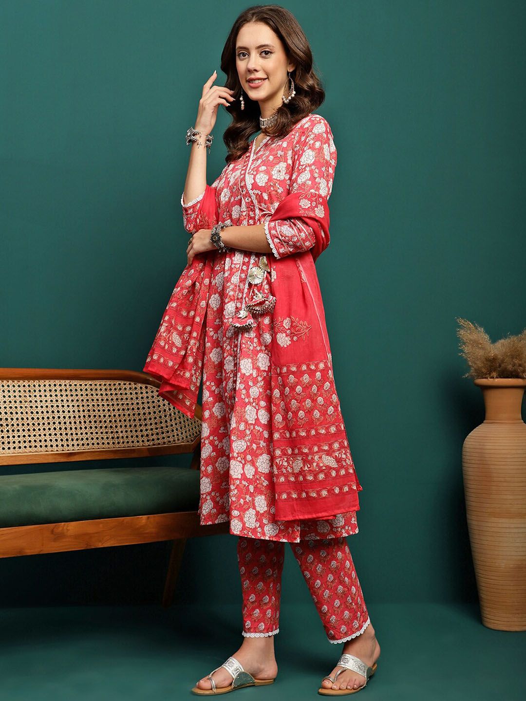 Dhiyona SN Women's Floral Printed Pure Cotton V Neck Straight Kurta With Trousers & Dupatta
