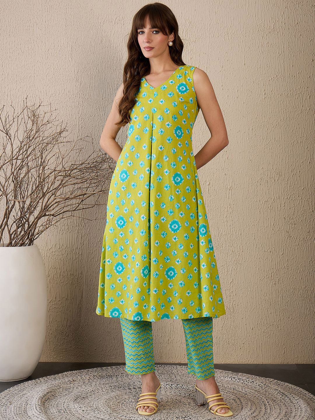 Women Printed Regular Pure Cotton Kurta with Trousers