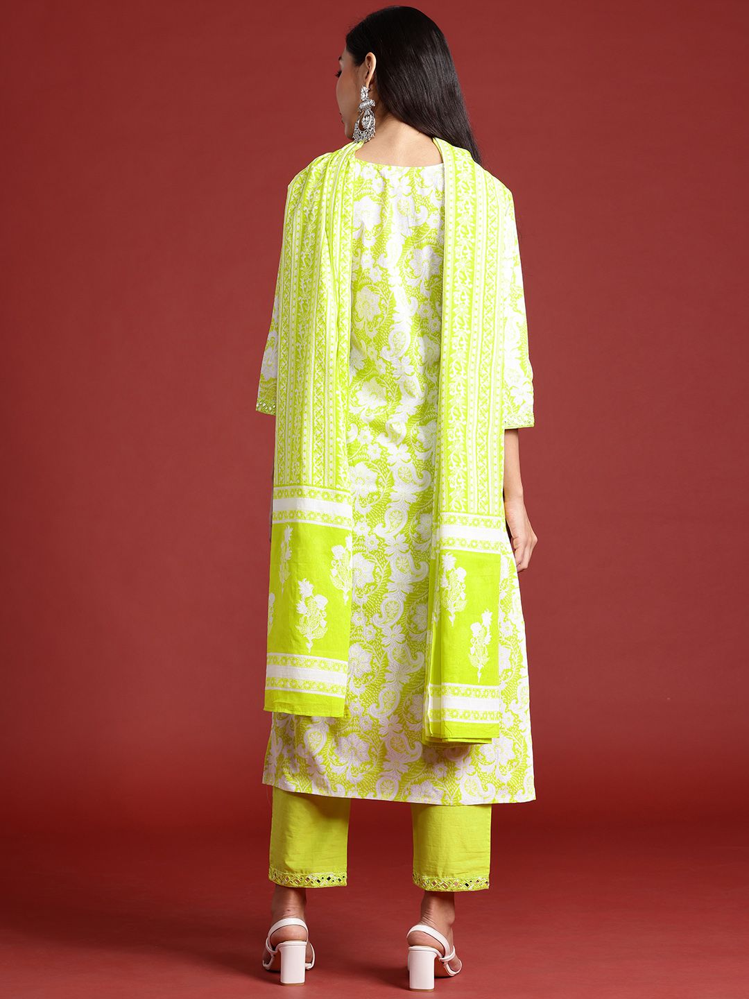 Floral Printed Thread Work Pure Cotton Kurta With Trousers & Dupatta