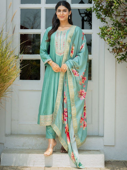 Women Floral Embroidered Regular Sequinned Kurta with Trousers & With Dupatta