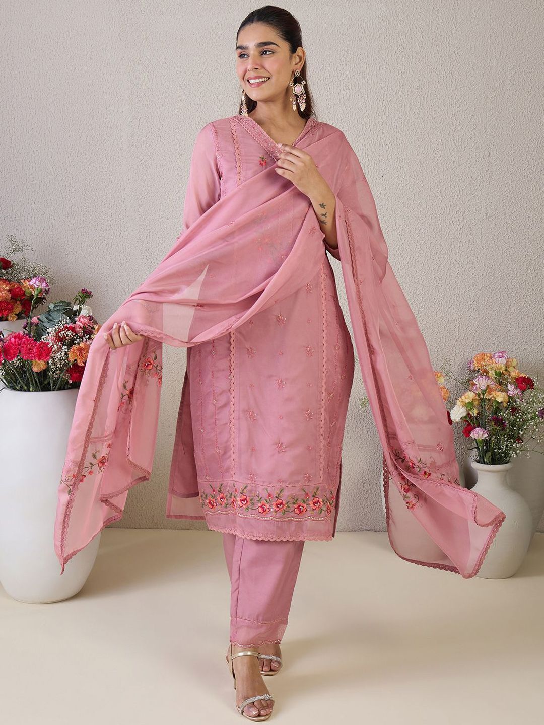 Dhiyona IE Women Ethnic Motifs Embroidered Regular Thread Work Kurta with Trousers & Dupatta