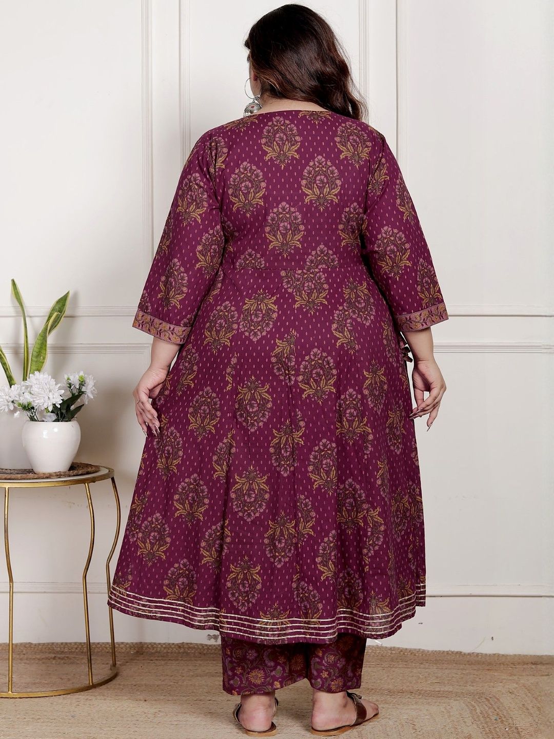 Dhiyona KL Women Floral Printed Empire Pure Cotton Kurta with Trousers & With Dupatta