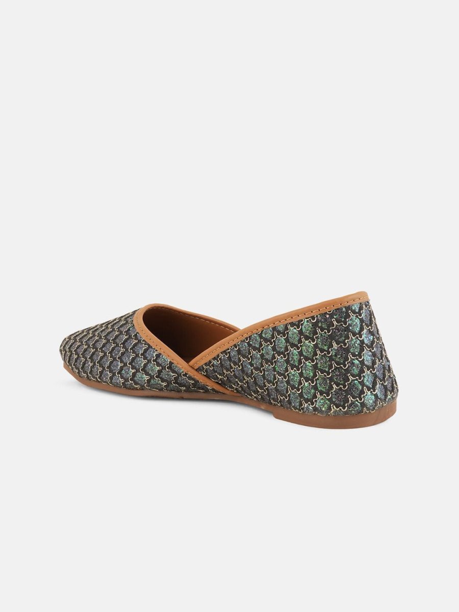 Dhiyona AK Printed Round Toe Mojaris
