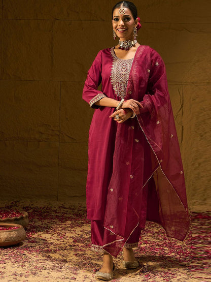 Dhiyona IE Women Ethnic Motifs Embroidered Regular Thread Work Kurta with Trousers & With Dupatta