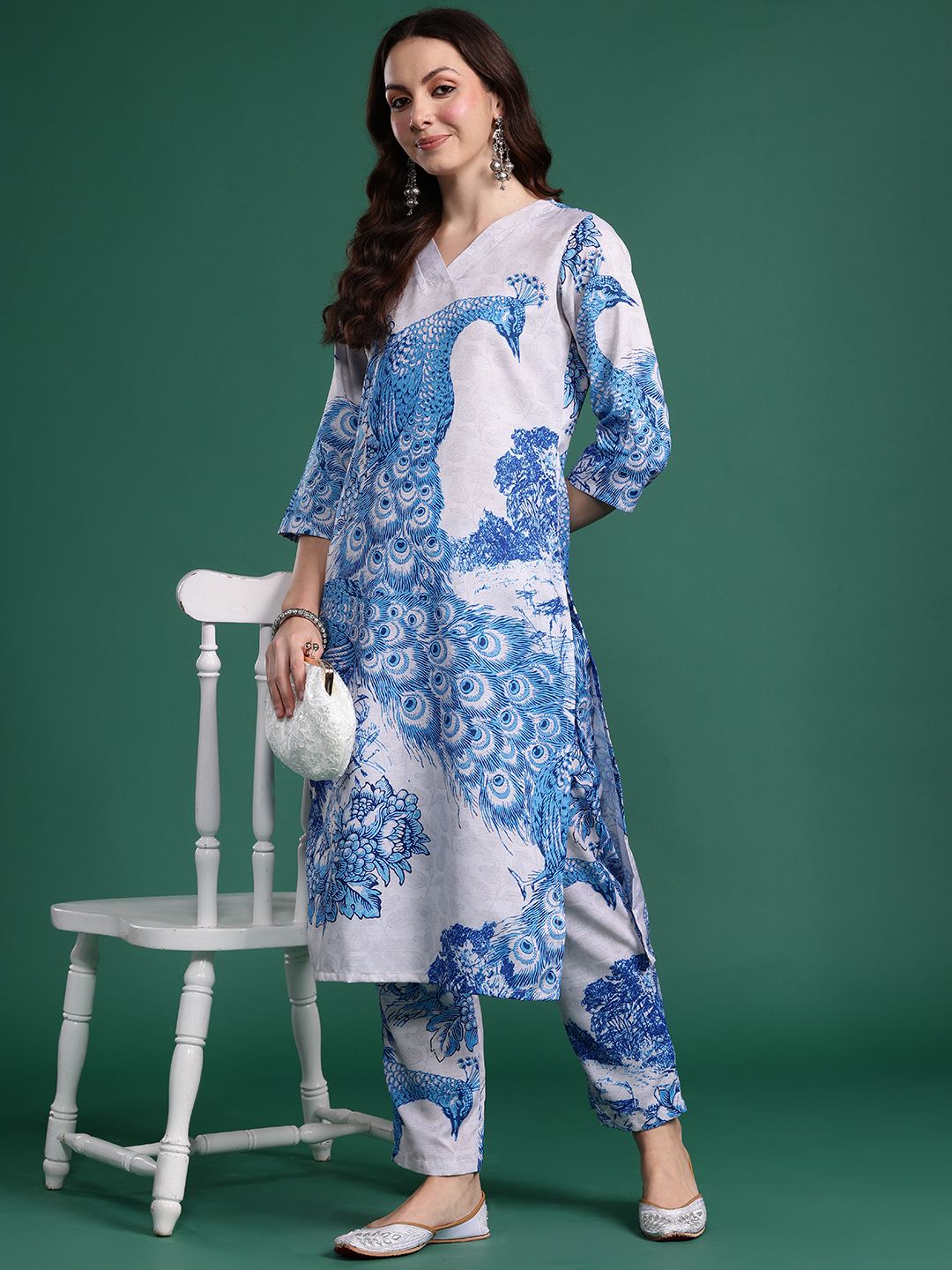 Floral Printed Regular Kurta with Trousers