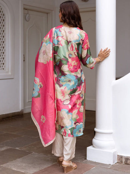 Women Floral Printed Regular Kurta with Trousers & With Dupatta