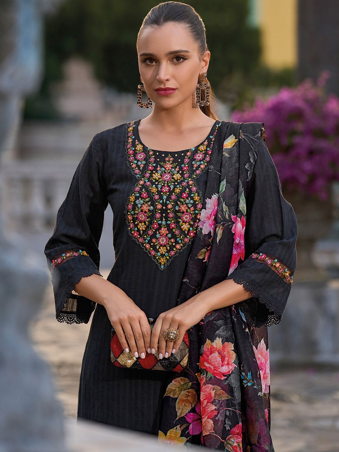 Dhiyona IE Floral Embroidered Regular Thread Work Pure Cotton Straight Kurta Set