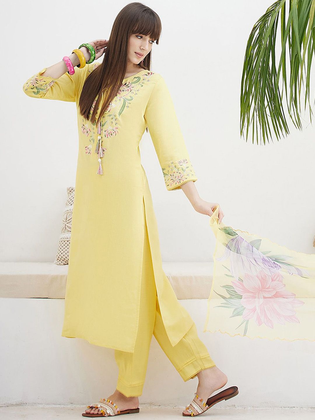 Floral Embroidered Straight Thread Work Kurta With Trousers & Dupatta