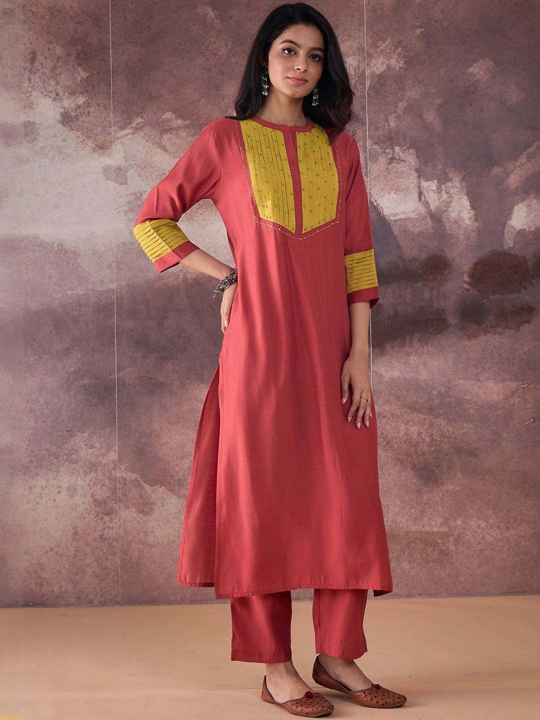 Dhiyona IE Embroidered Mandarin Collar Tunic With Trousers