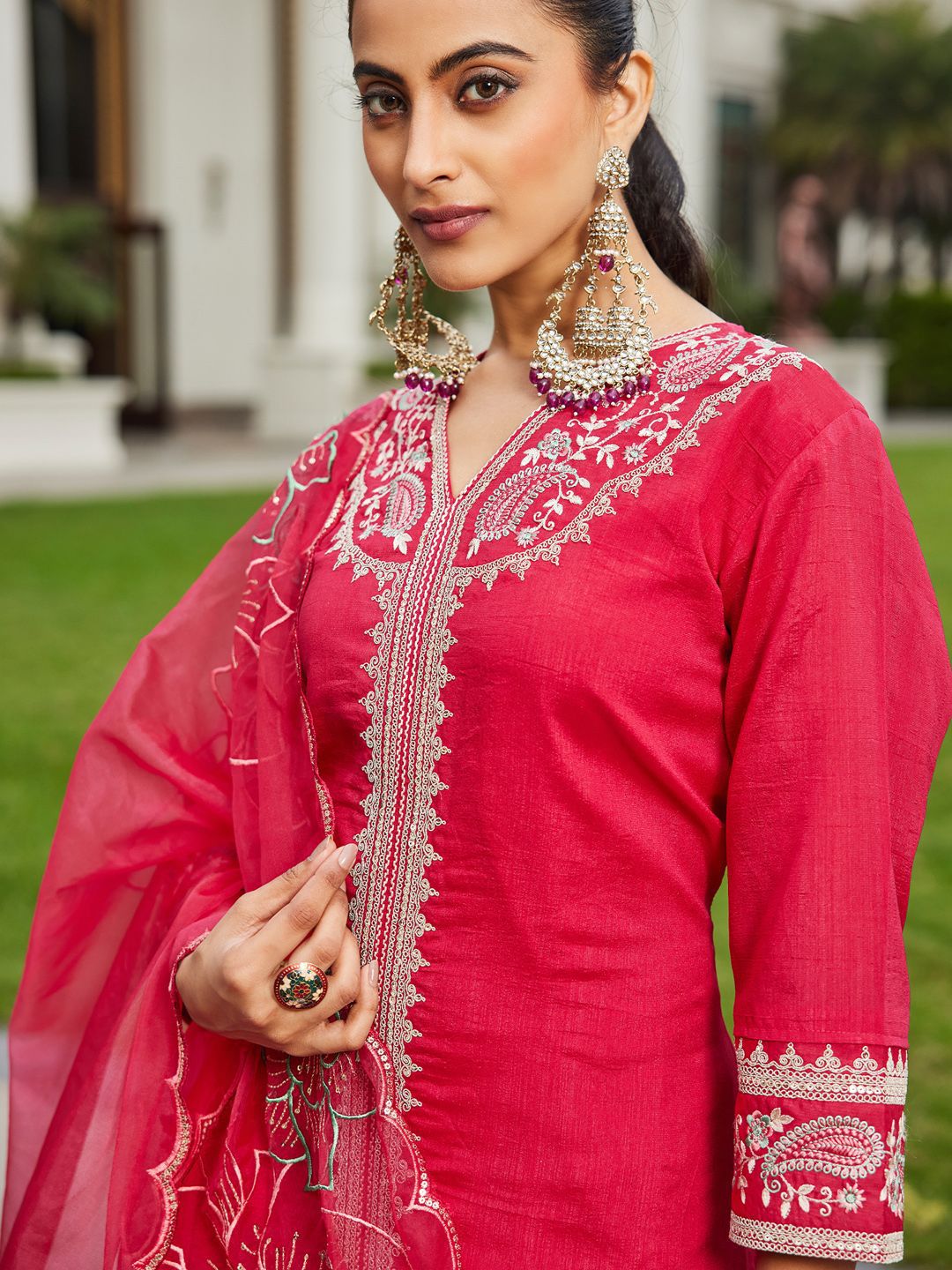 Women Floral Embroidered Regular Kurta with Trousers & With Dupatta