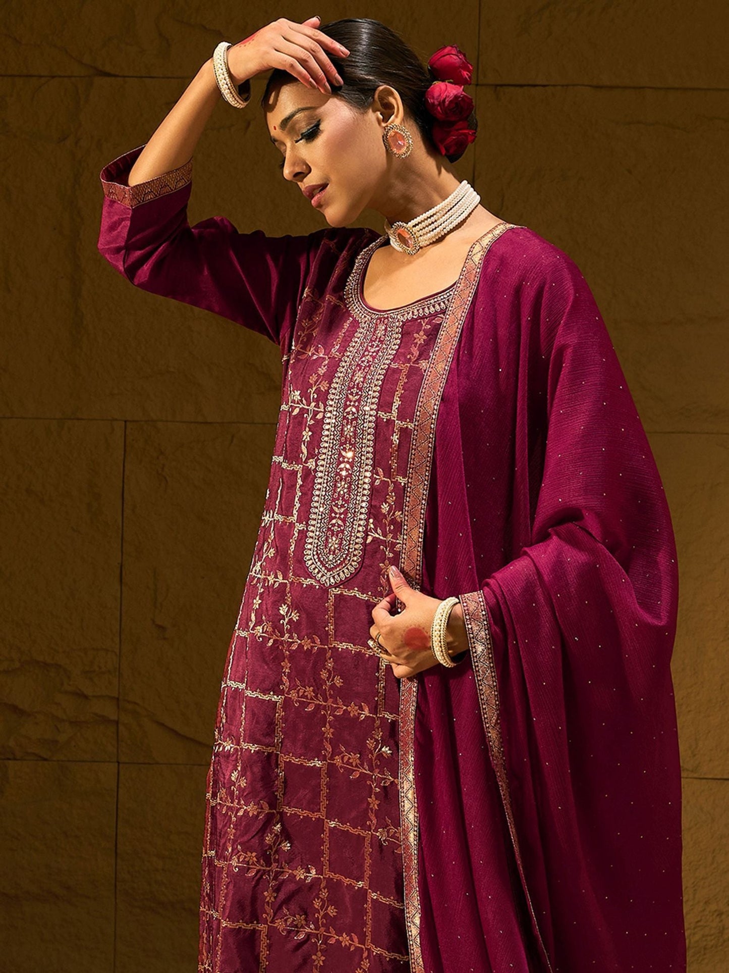 Dhiyona IE Floral Embroidered Straight Kurta With Trousers And Dupatta