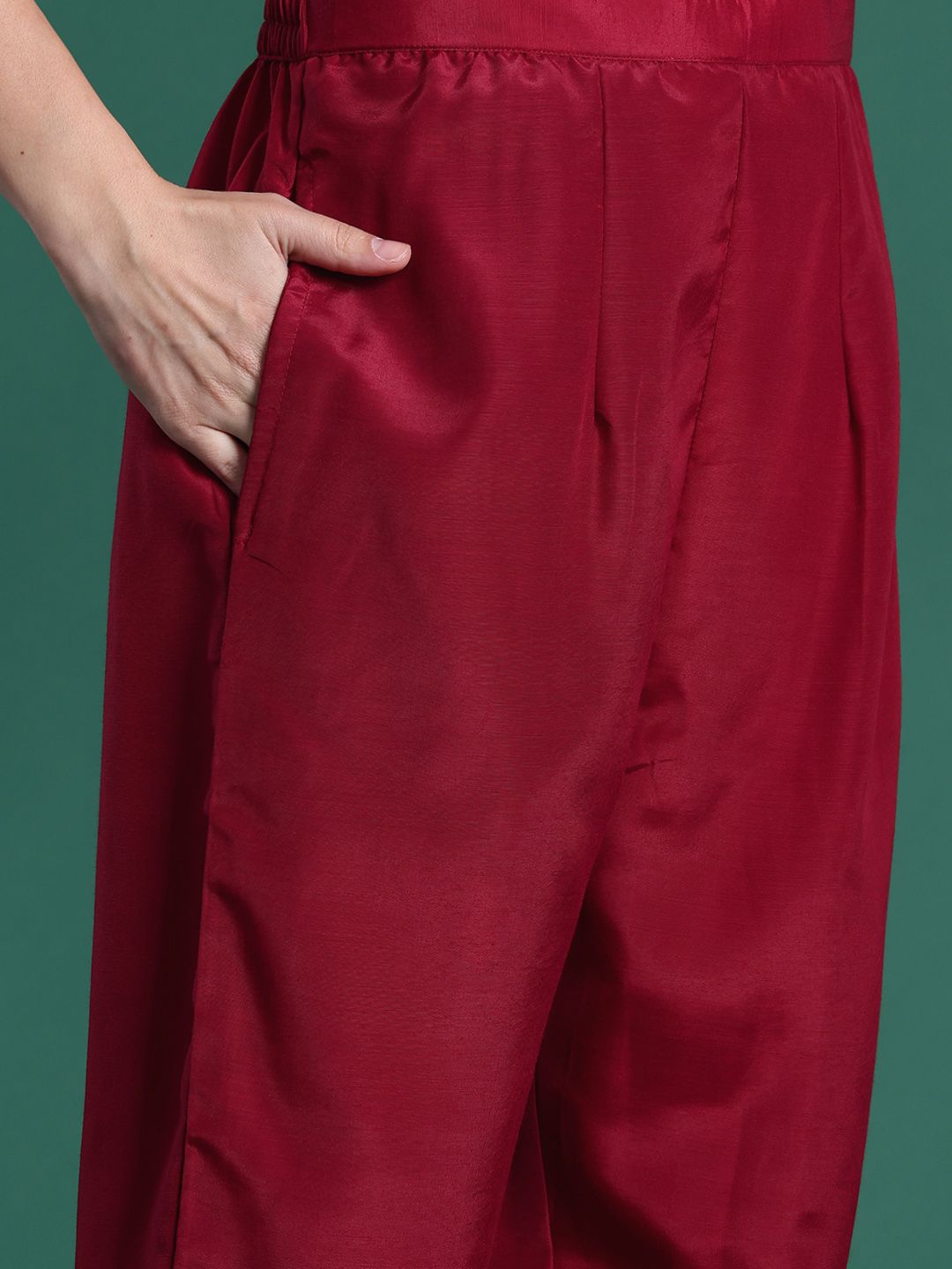 Ethnic Motifs Embroidered Sequinned Kurta with Trousers & With Dupatta