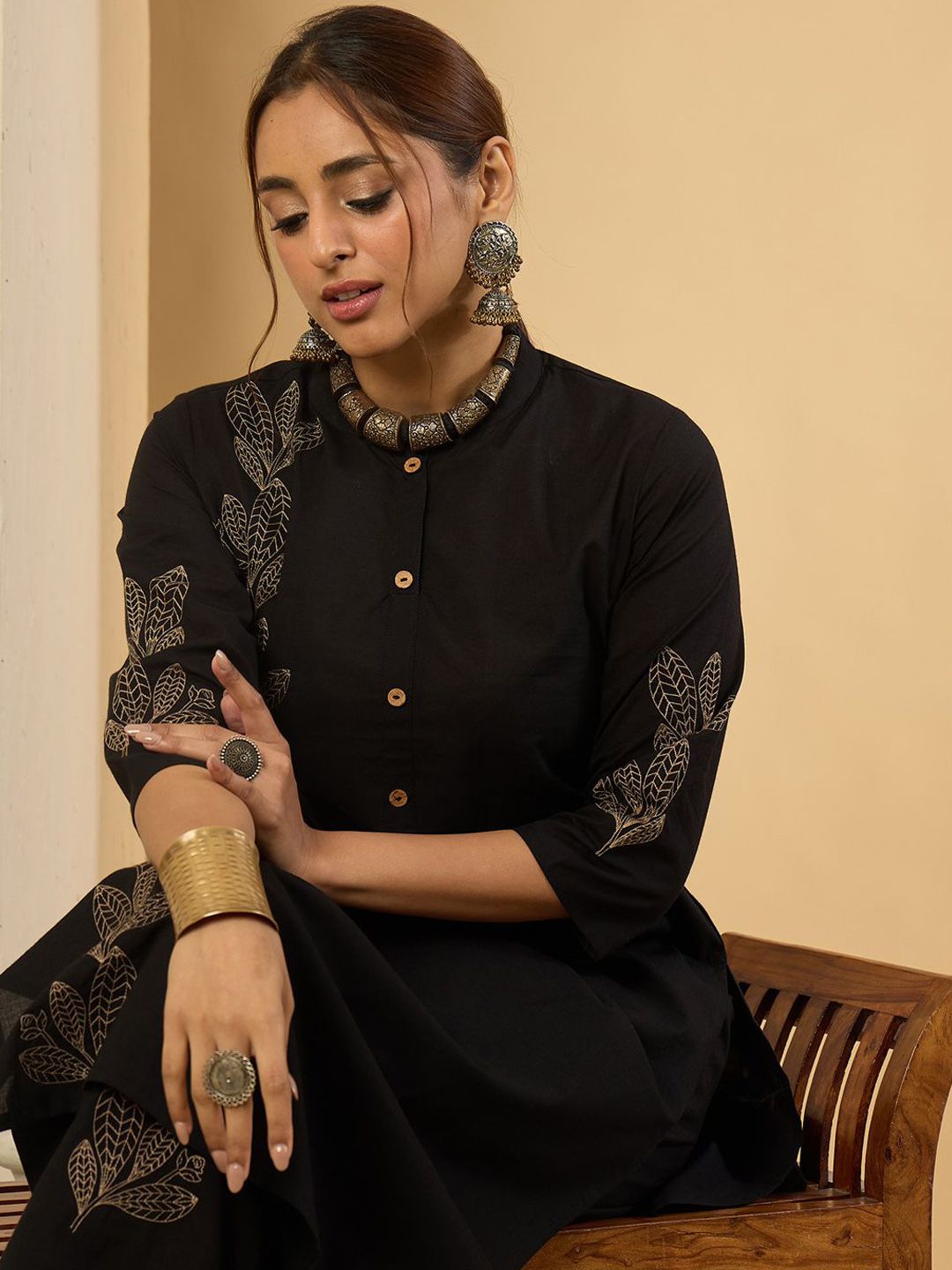 Dhiyona IE Women Embroidered Regular Thread Work Pure Cotton Kurta with Trousers