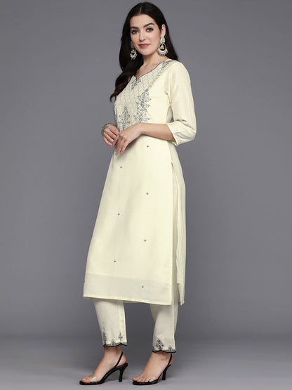 Dhiyona IE Women Ethnic Motifs Embroidered Regular Thread Work Kurta with Trousers & Dupatta
