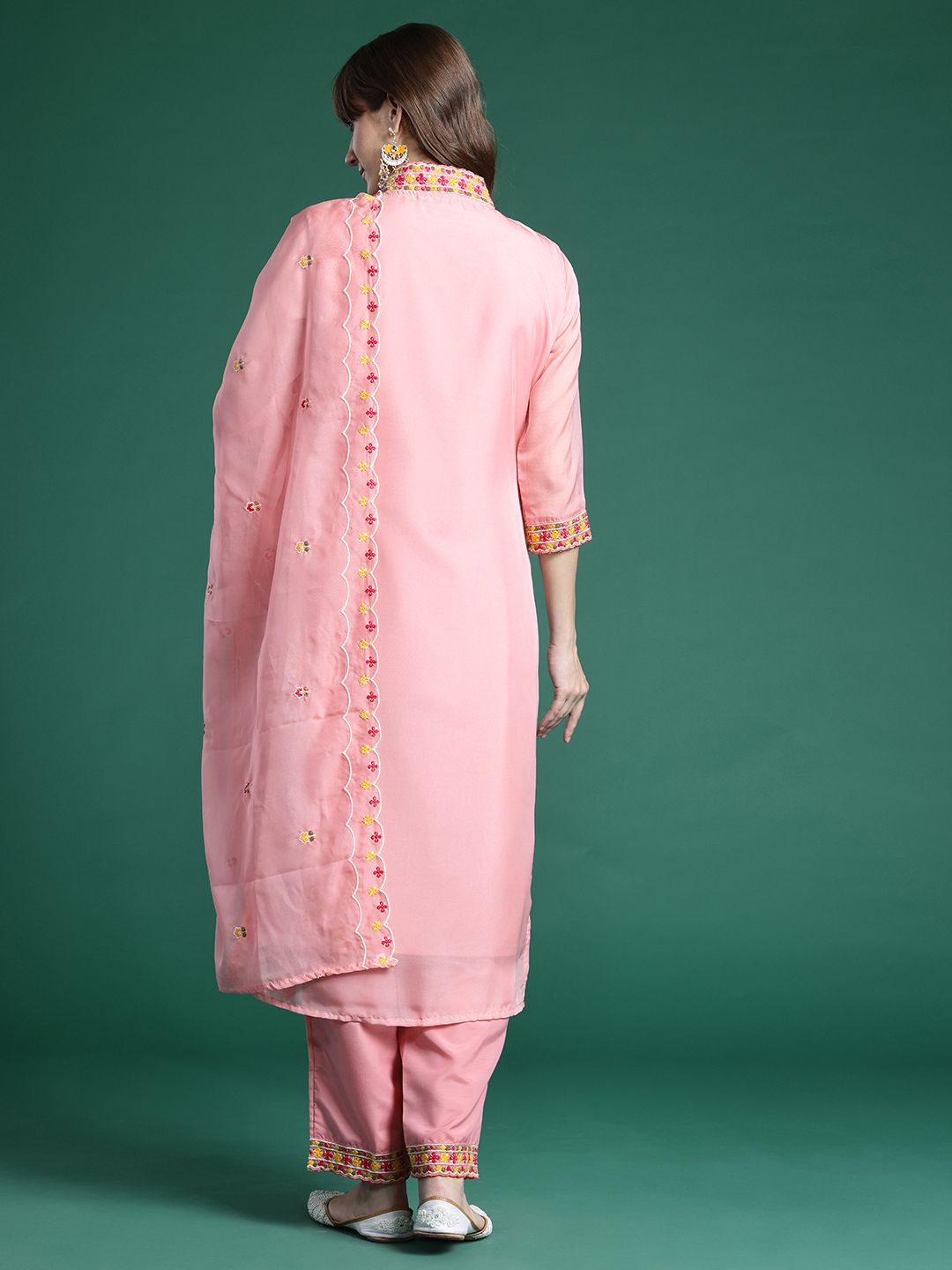Dhiyona IE Floral Embroidered Regular Sequinned Kurta with Trousers & Dupatta