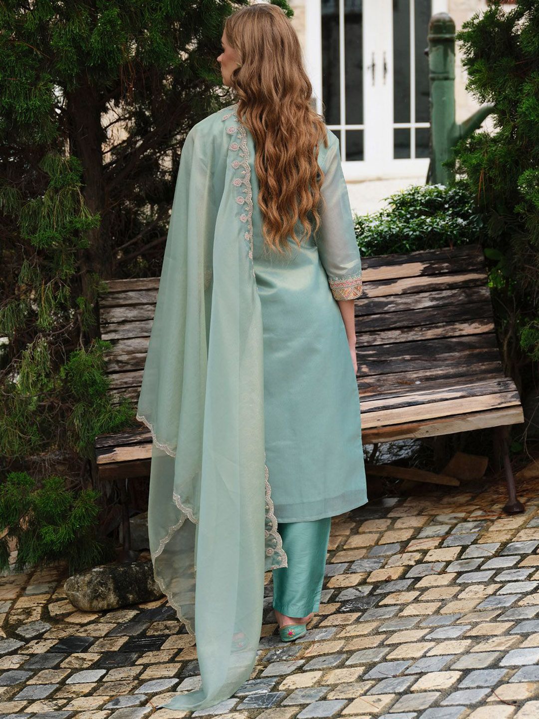 Yoke Design Round Neck Kurta With Trousers & Dupatta