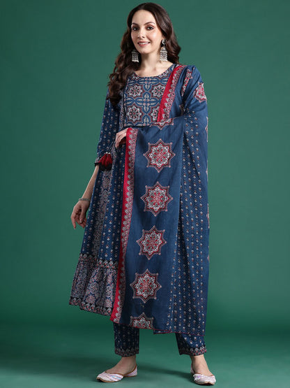 Ethnic Motifs Printed Kurta with Trousers & Dupatta