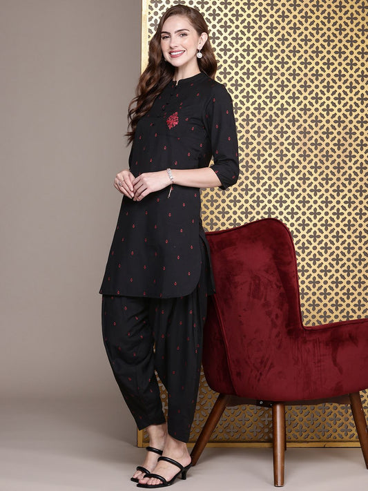 Dhiyona PD Women Women Woven design Regular Jashn Kurta with Patiala