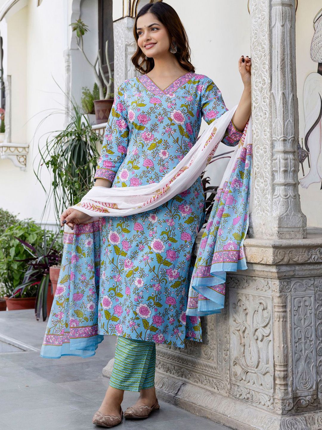 Dhiyona IE Women Floral Printed Regular Mirror Work Pure Cotton Kurta with Trousers & With Dupatta