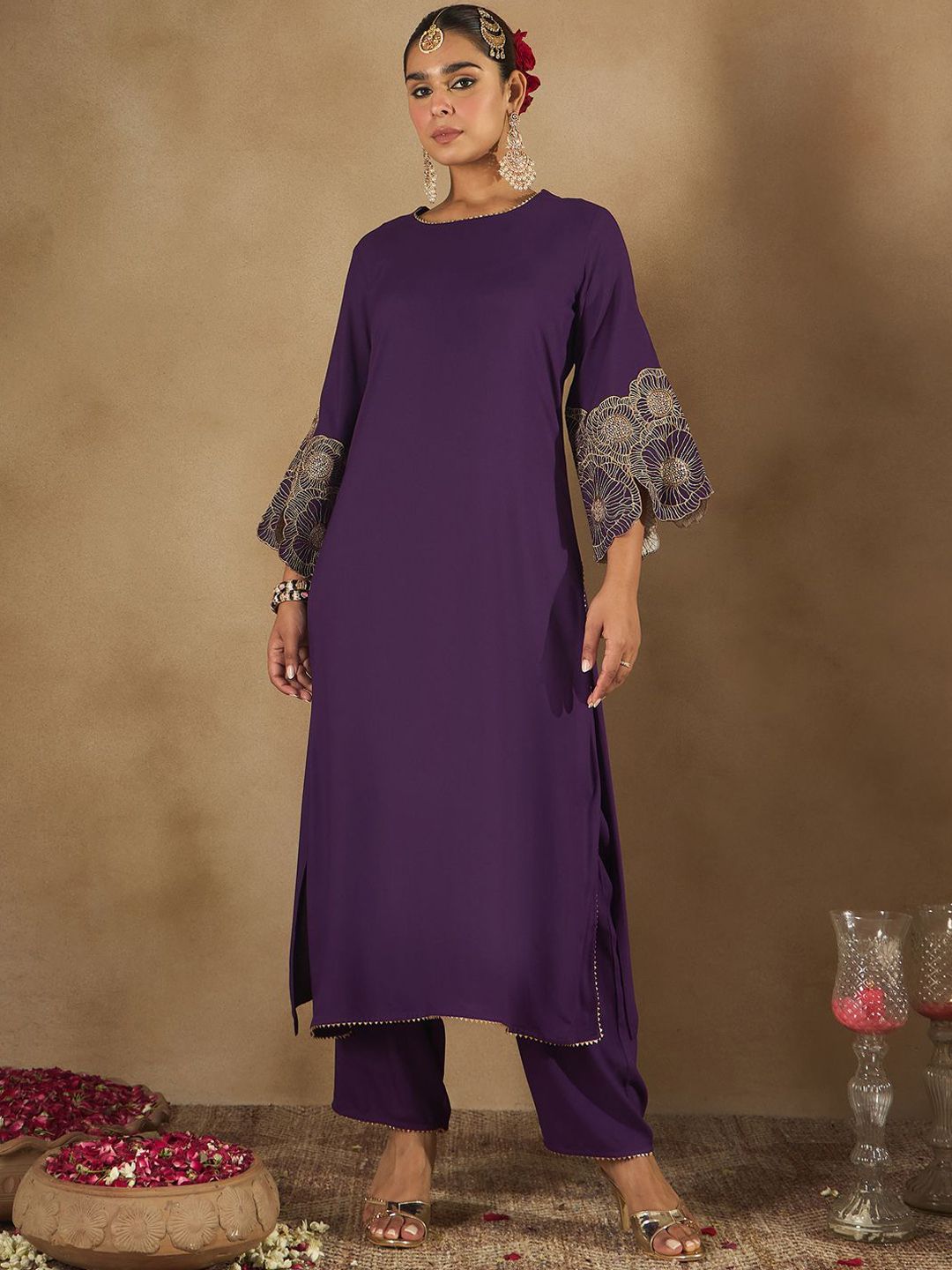 Women Floral Embroidered Regular Kurta with Trousers