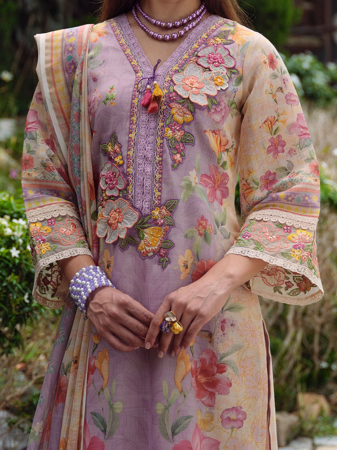 Floral Embroidered Beads and Stones Linen Kurta with Trousers & Dupatta