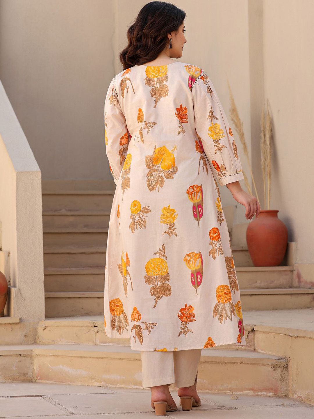 Floral Printed V-Neck Pure Cotton Straight Kurta With Trousers