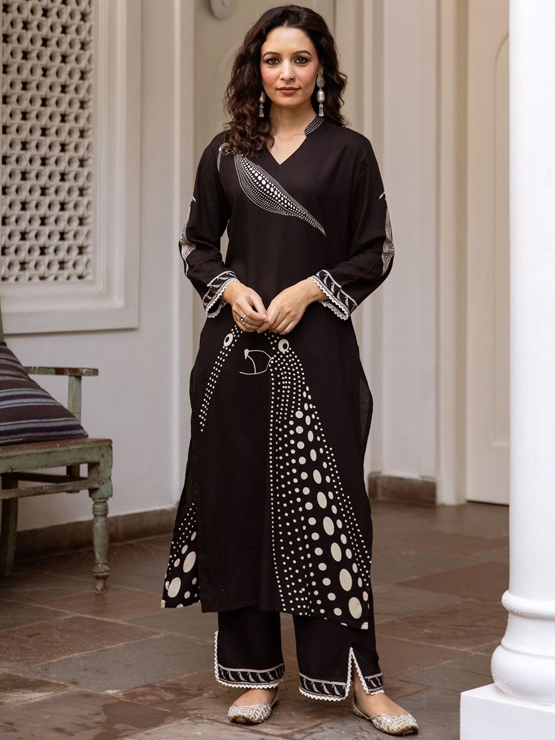 Dhiyona IE Printed Three-Quarter Sleeves Tunic With Trouser