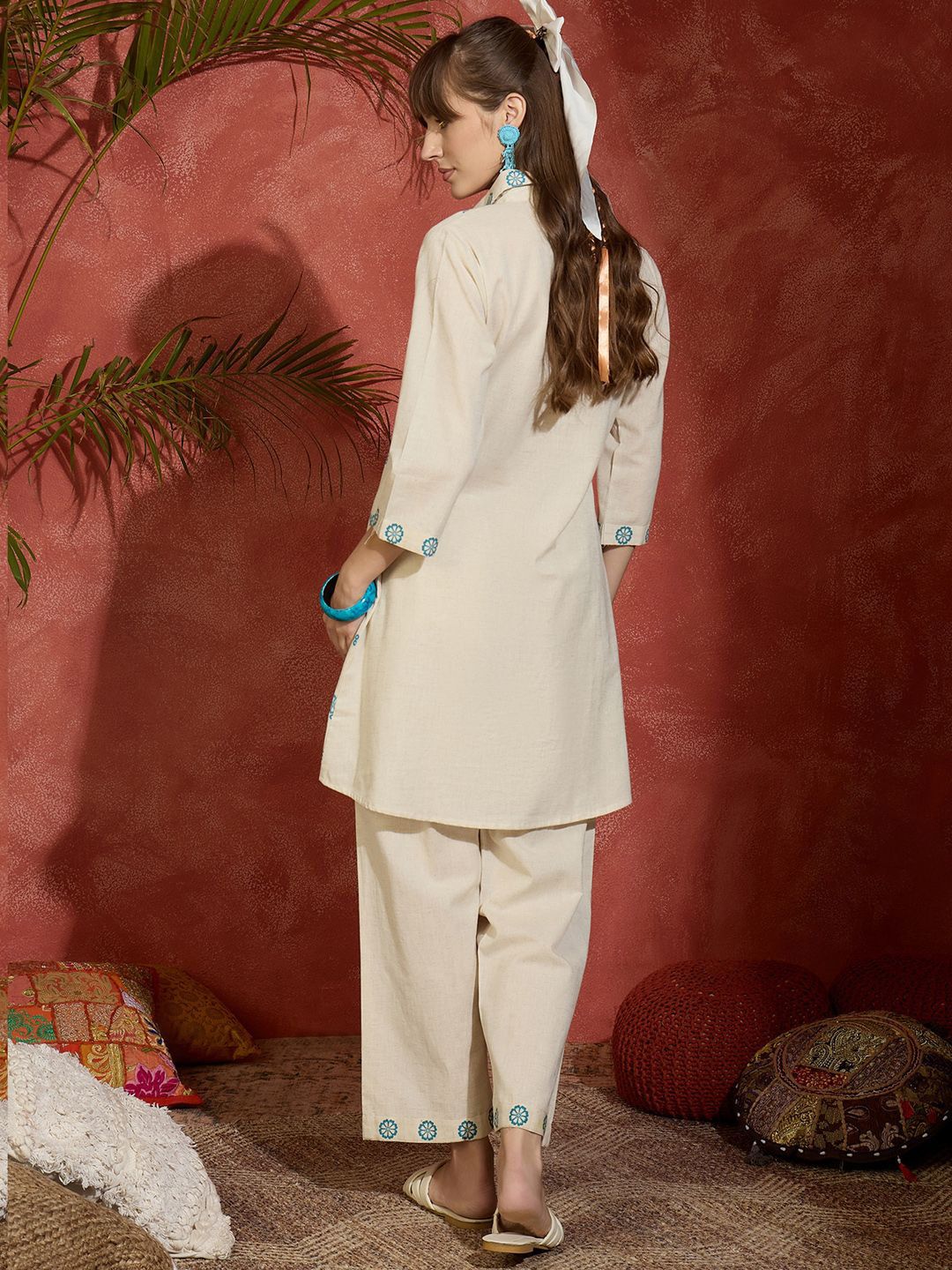 Dhiyona IE Floral Screen Printed Shirt Collar Straight Kurta With Trousers