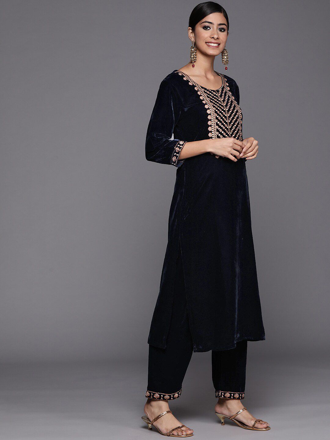 Dhiyona VA Women's Winter Velvet Embroidered Kurta with Trousers & With Dupatta