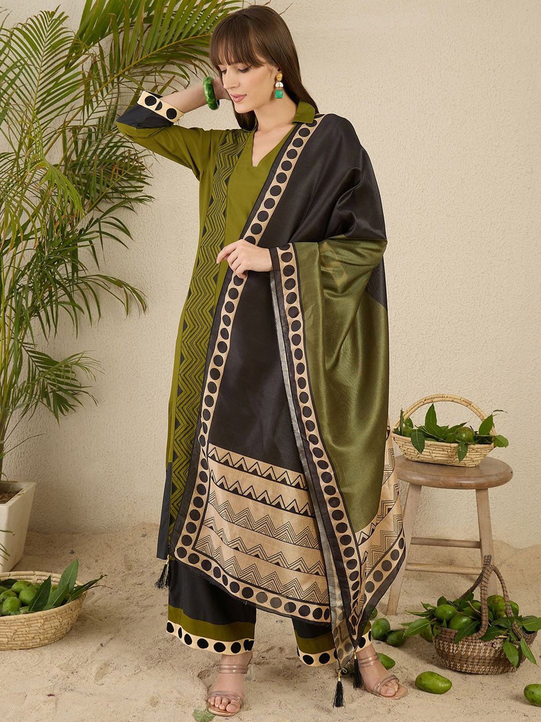 Women Printed Regular Kurta with Palazzos & With Dupatta