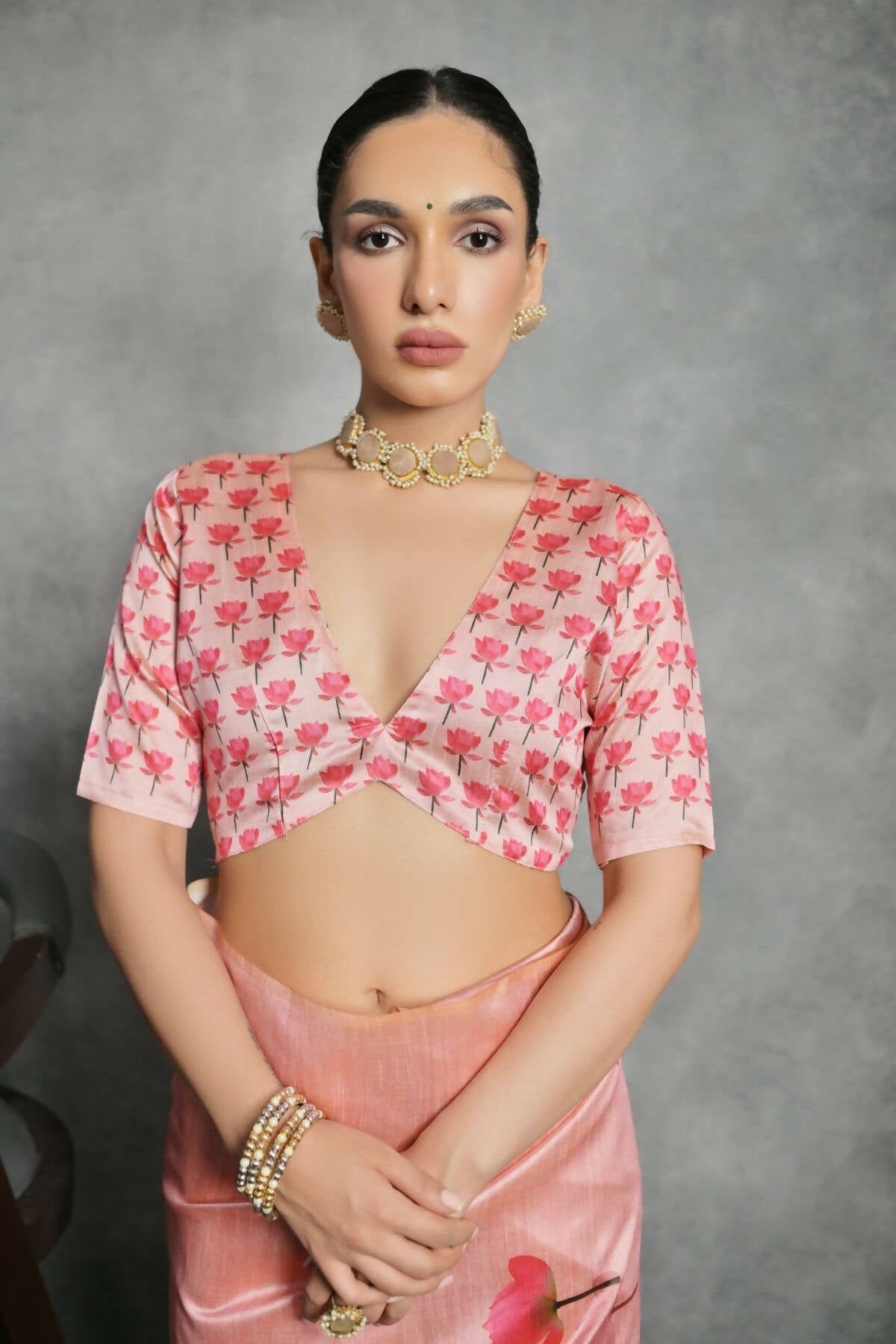 Women Yogita Lotus Peach Saree With Unstiched Blouse