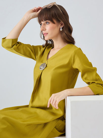 Women Regular Liva Kurta with Trousers