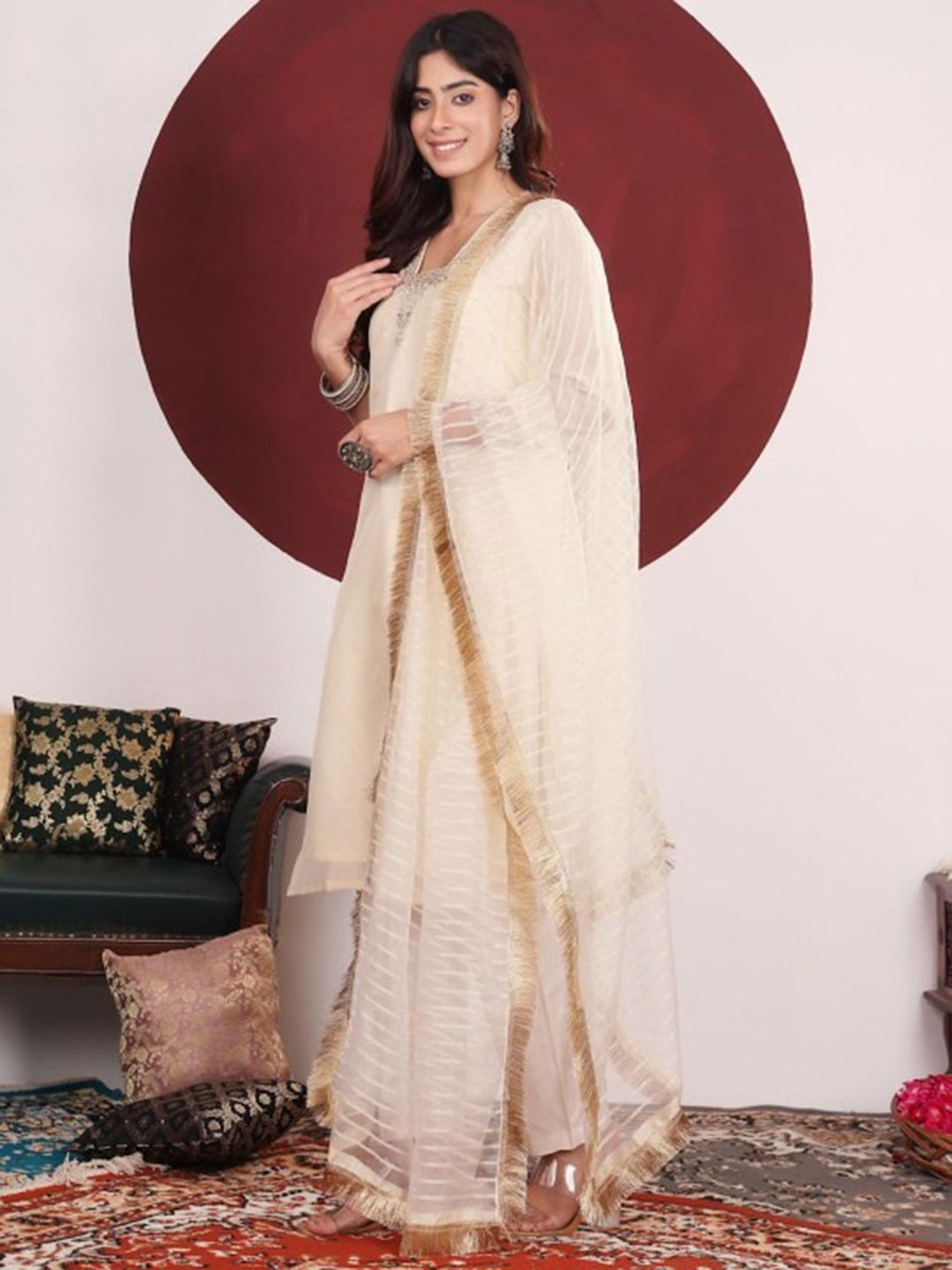 Dhiyona VA Women'sFloral Embroidered V-Neck Straight Kurta With Trousers & Dupatta