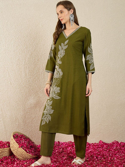 Dhiyona IE Printed V-Neck Three-Quarter Sleeves Cotton Top With Trousers