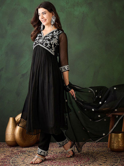 Dhiyona SN Women's Embroidered Thread Work Anarkali Kurta & Trousers With Dupatta