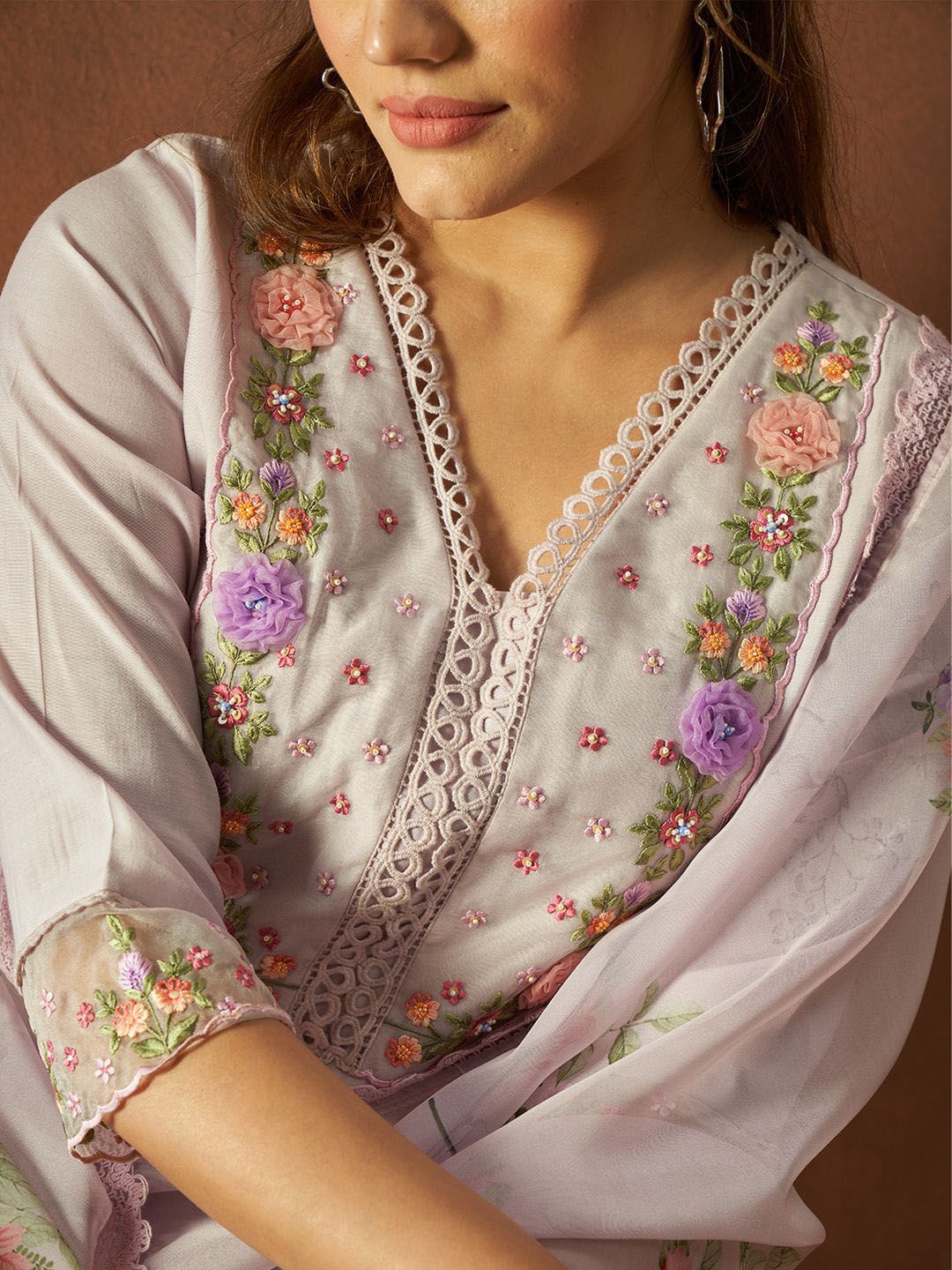 Floral Embroidered Thread Work V-Neck Straight Kurta With Trousers & Dupatta