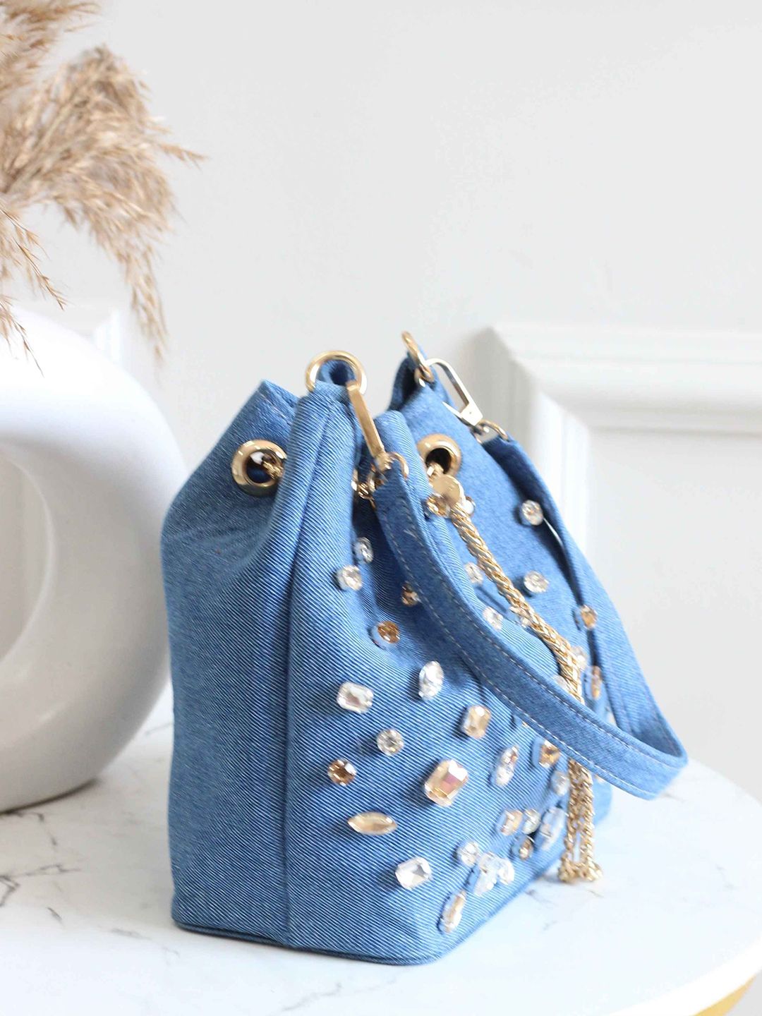 Dhiyona NR Embroidered Potli Clutch