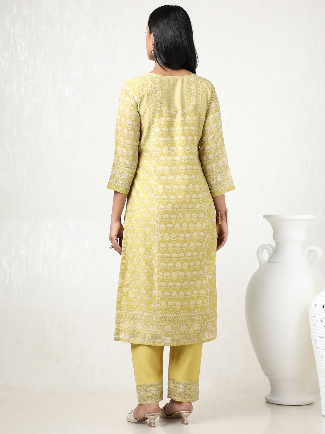 Dhiyona SO Women's Women Floral Embroidered Regular Beads and Stones Chanderi Cotton Kurta with Trousers