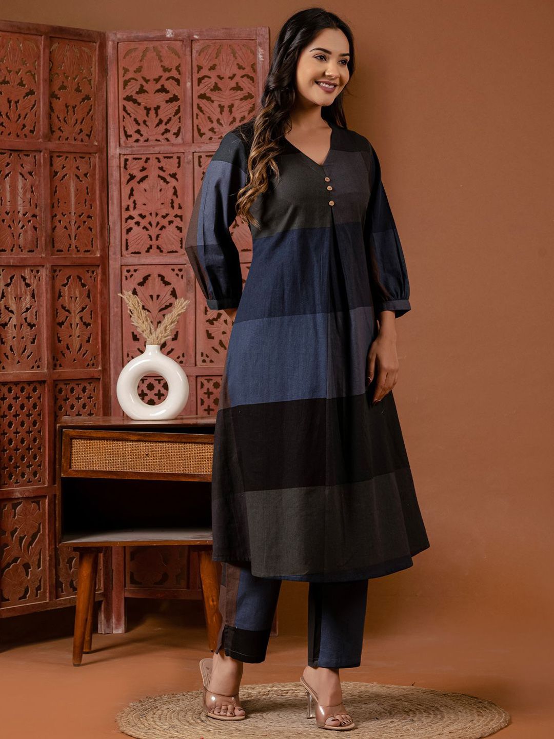 Colourblocked V-Neck A-Line Kurta With Trousers