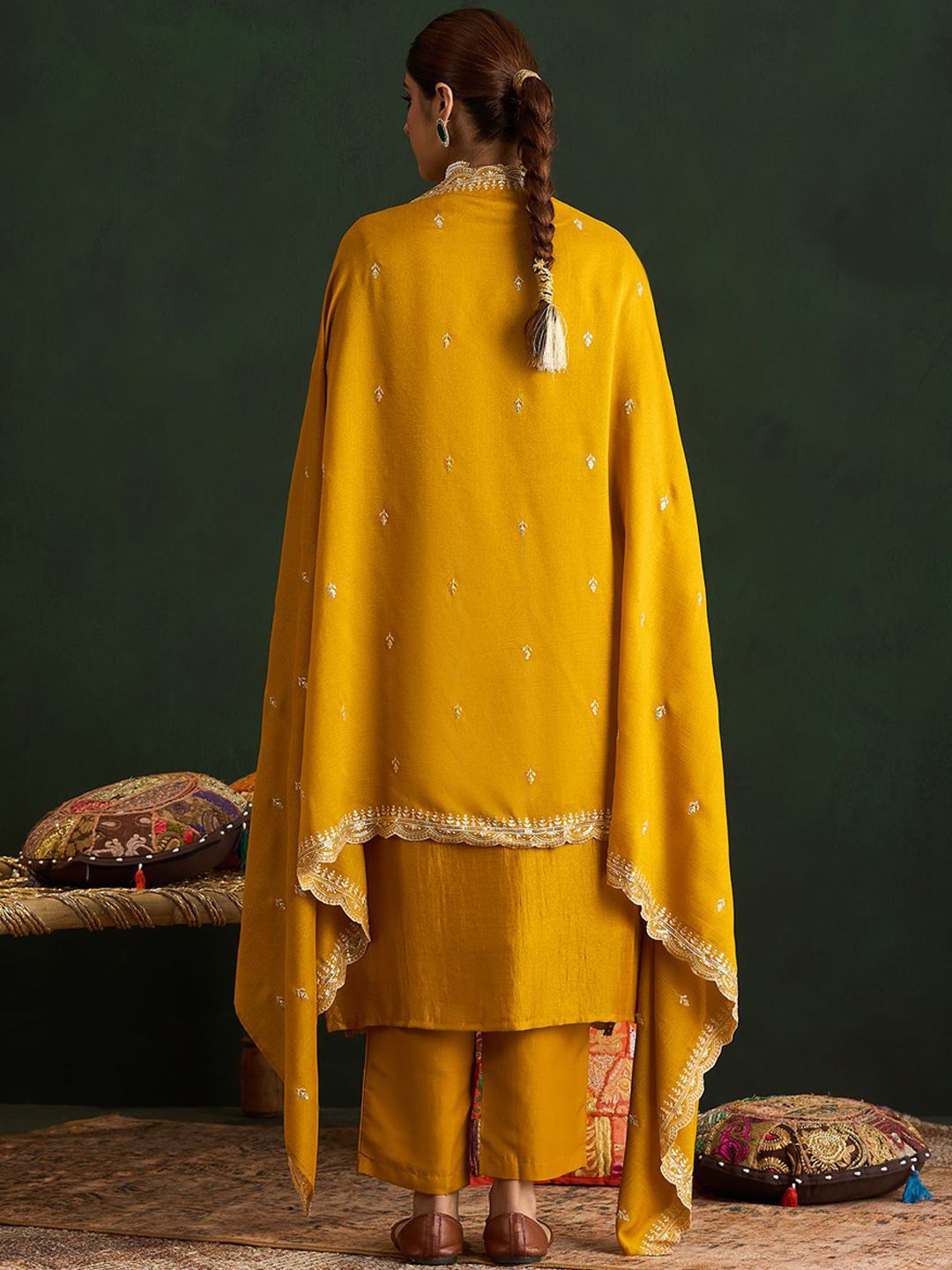 Dhiyona IE Women Ethnic Motifs Embroidered Regular Thread Work Kurta with Trousers & With Dupatta