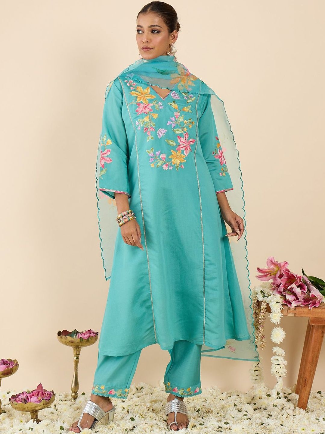 Floral Embroidered Panelled Thread Work A-Line Kurta With Trousers & Dupatta