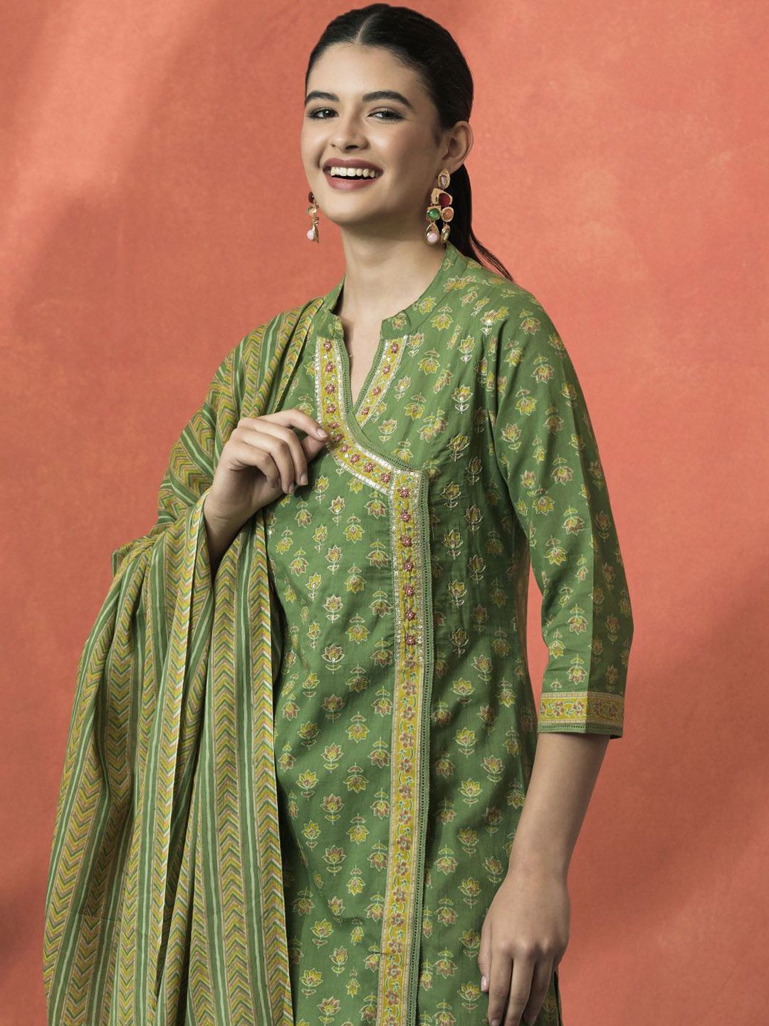 Dhiyona SN Women's Floral Printed Mandarin Collar Pure Cotton Straight Kurta With Trouser & Dupatta