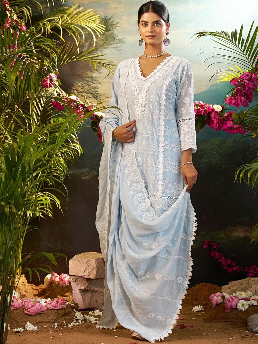 Women Ethnic Motifs Embroidered Regular Thread Work Pure Cotton Kurta with Trousers & With Dupatta