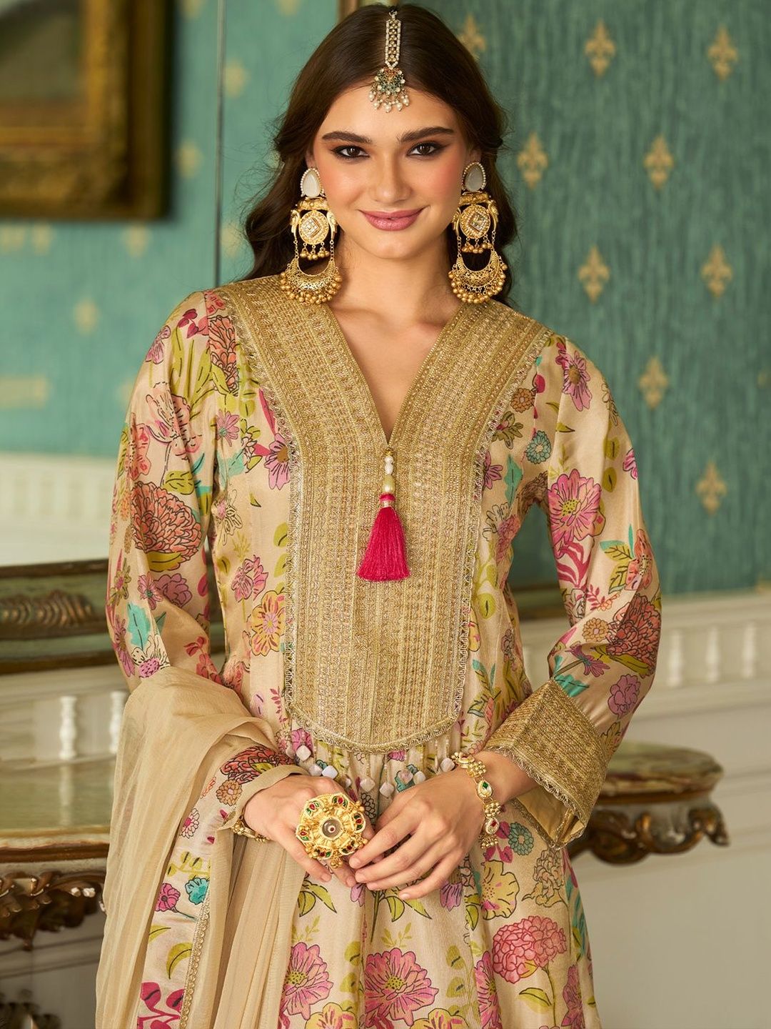 Women Floral Printed Kurta with Trouser & Dupatta