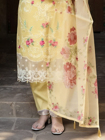 Dhiyona IE Women's Women Floral Printed Regular Thread Work Kurta with Trousers & Dupatta