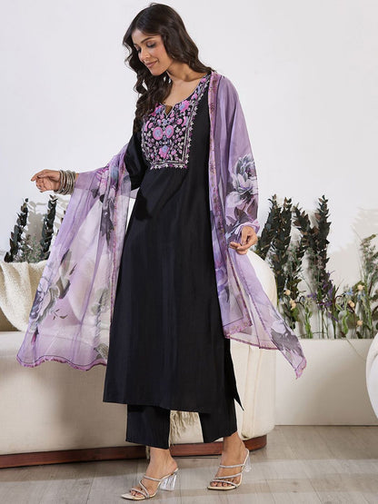 Dhiyona IE Floral Embroidered Round Neck Regular Liva Kurta With Trouser With Dupatta