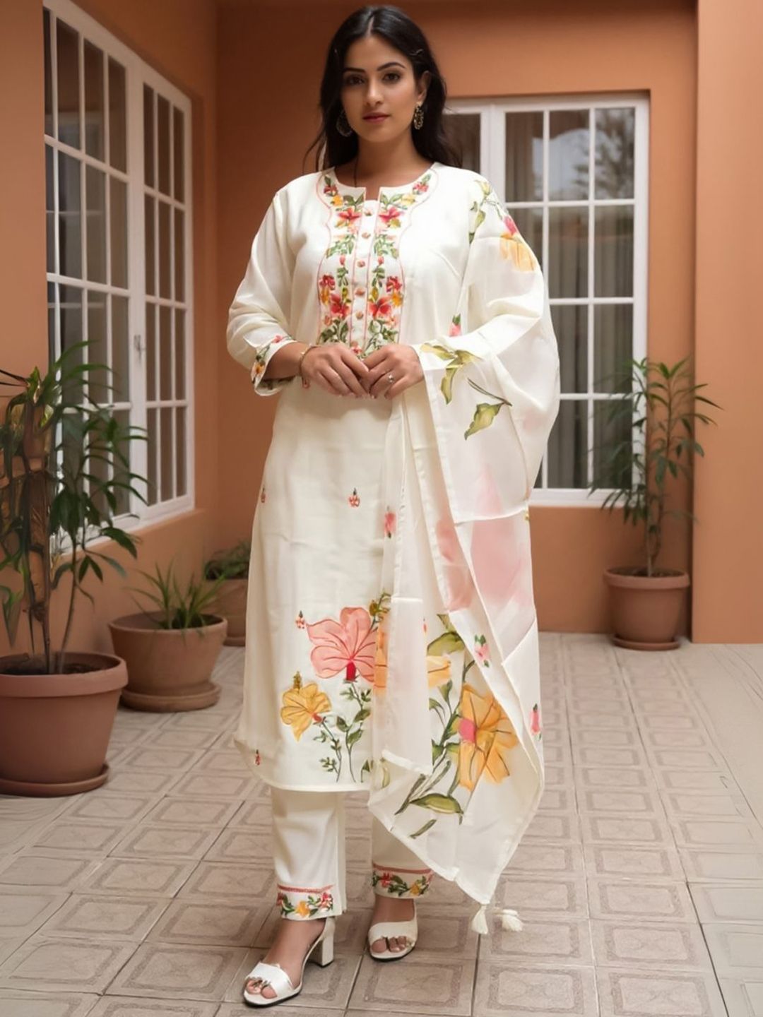 Floral Embroidered Thread Work Straight Kurta With Trousers & Dupatta