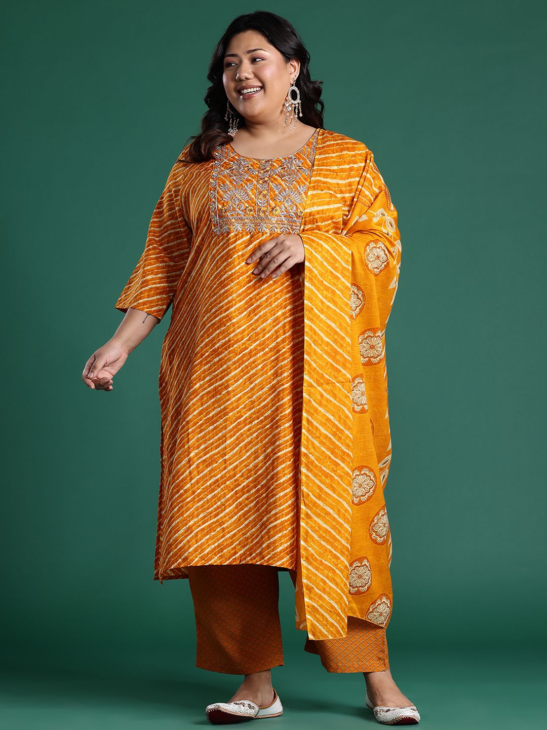 Dhiyona IE Plus Size Leheriya Print Kurta with Palazzos & Dupatta