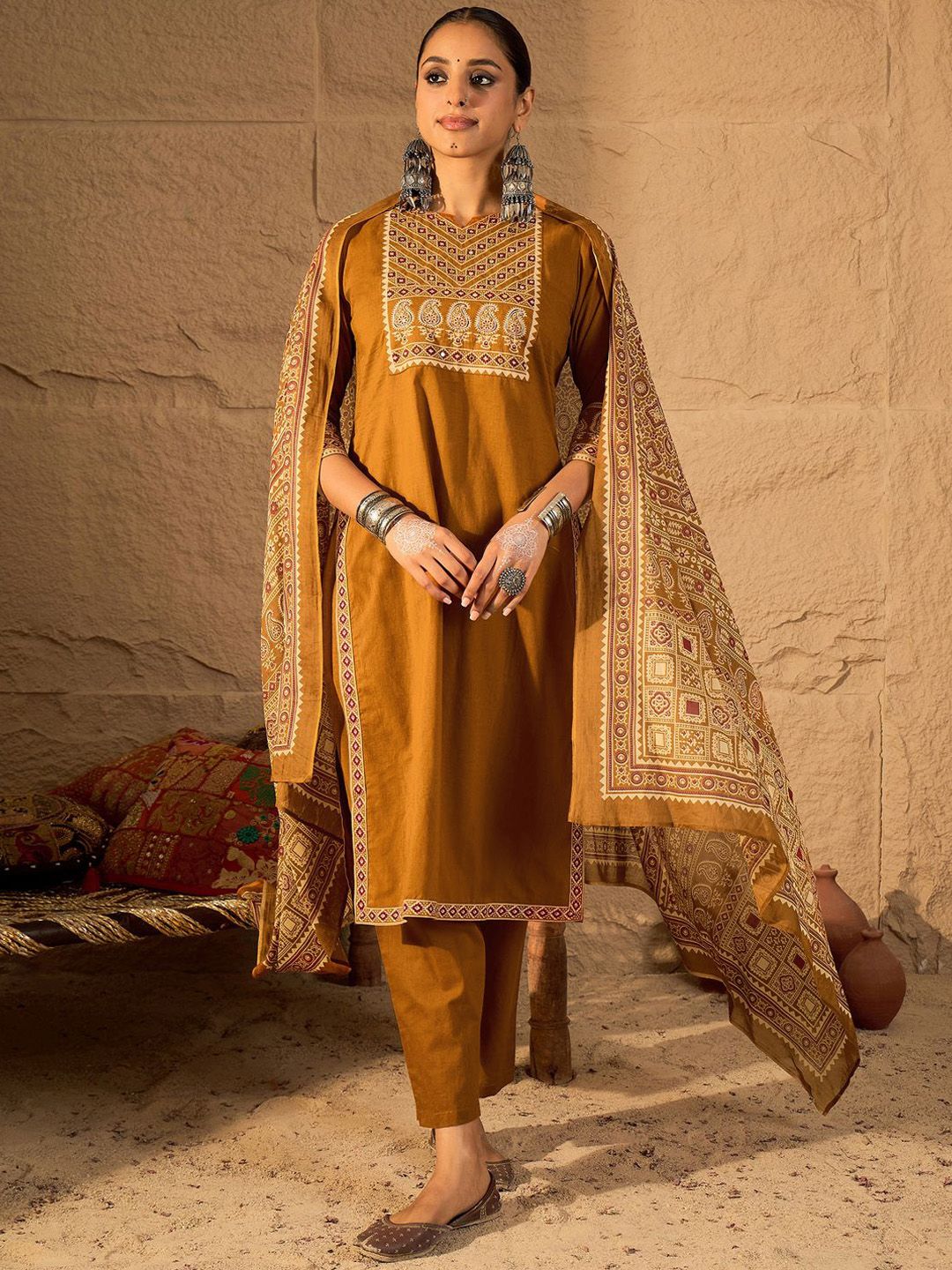 Women Printed Straight Pure Cotton Kurta Trousers With Printed Dupatta set